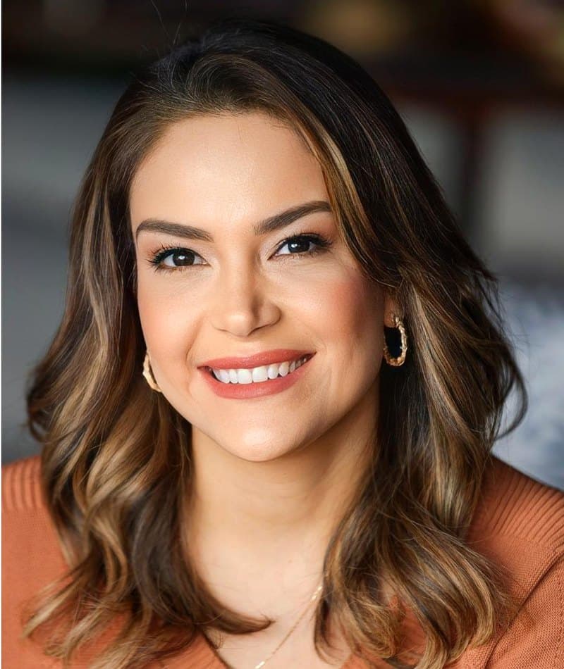 Retrato de Isabele M. D’Angelo, Florida Online Notary Public